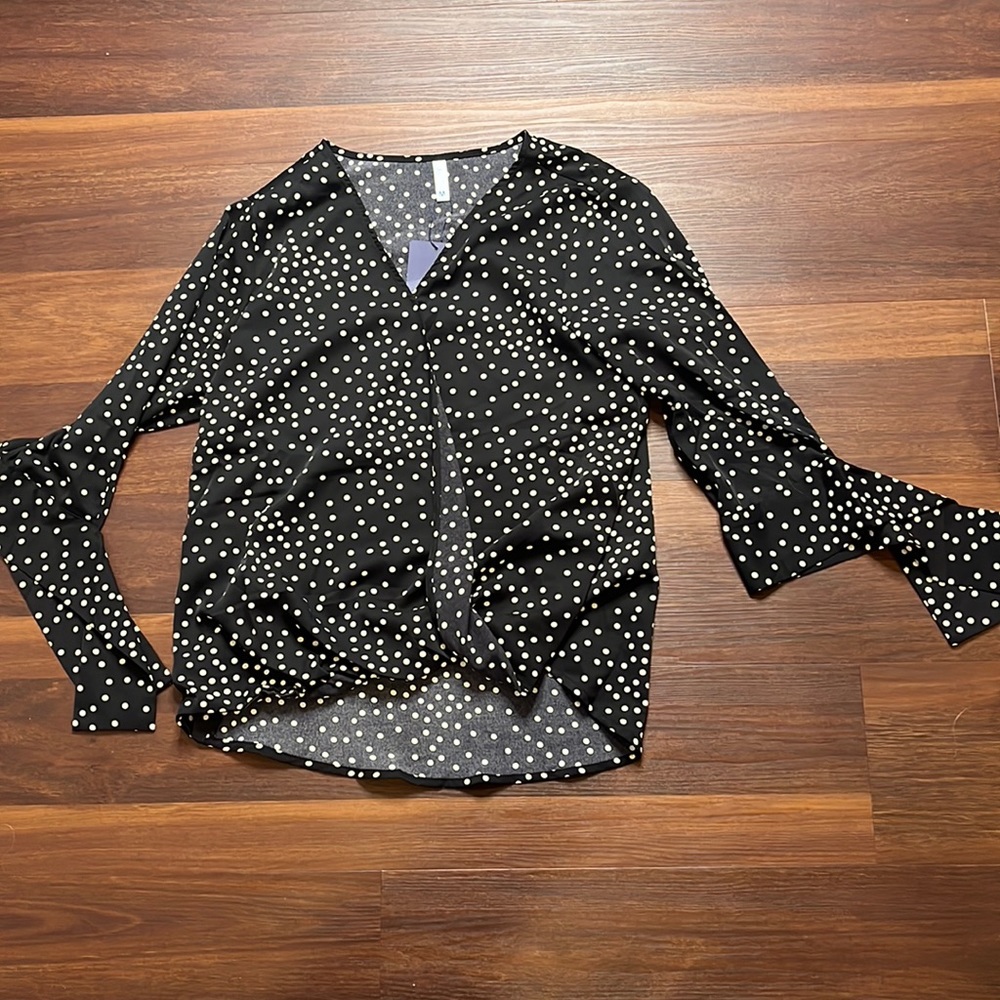 Lil Better, women’s blouse, medium, black/white, new with tags
